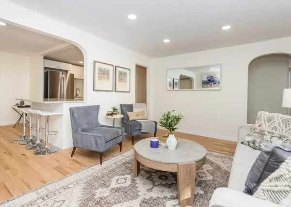 Needham, MA 02494,23 Cheney Street