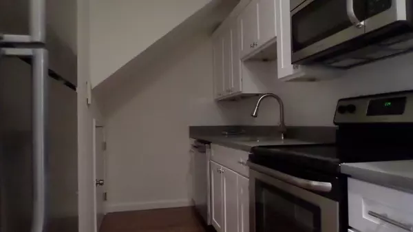 Boston, MA 02118,100 East Brookline St #2