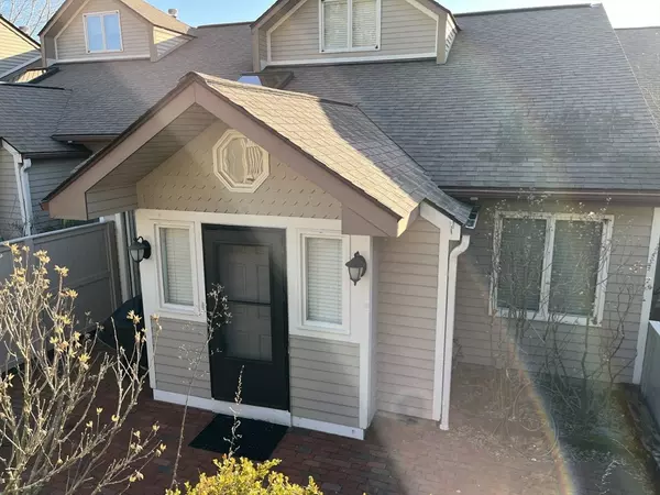 Newton, MA 02467,69 Algonquin Rd #69