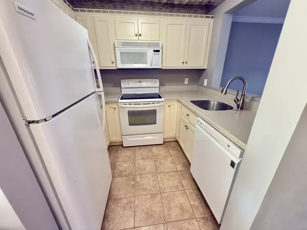 Plymouth, MA 02360,561 White Cliff Dr #Winter