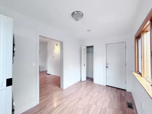 Boston, MA 02125,40 Spring Garden Street #1