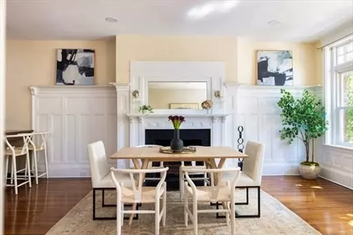 Brookline, MA 02445,1898 Beacon St #4