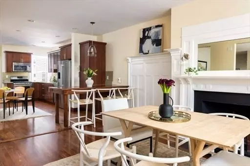 Brookline, MA 02445,1898 Beacon St #4