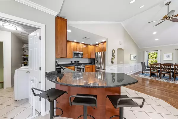 Smithfield, RI 02917,9 Ridge Rd