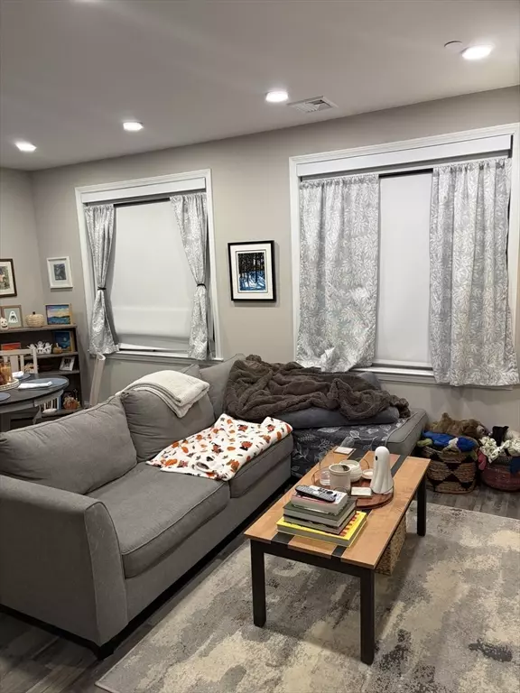 Quincy, MA 02171,202 Sagamore St #202