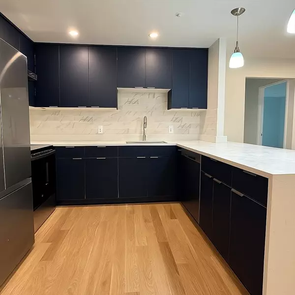 Quincy, MA 02170,100 Grandview Avenue #14B