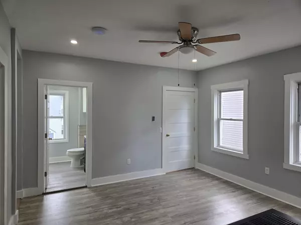 Fall River, MA 02723,90 Quequechan St #2