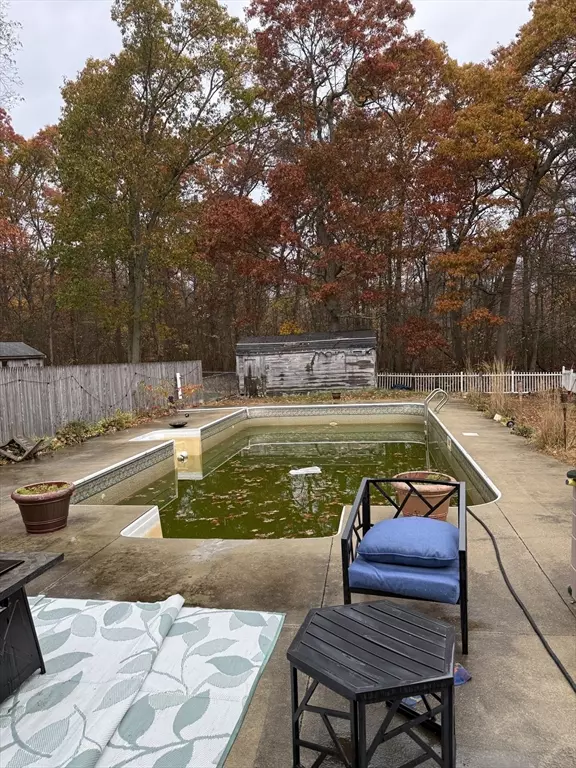 Fall River, MA 02720,448 Nichols St