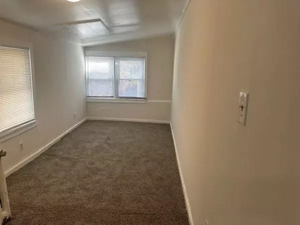 Athol, MA 01331,50 Park St #2