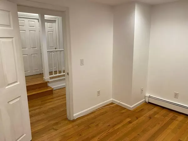 Needham, MA 02492,56 Grant Street #4