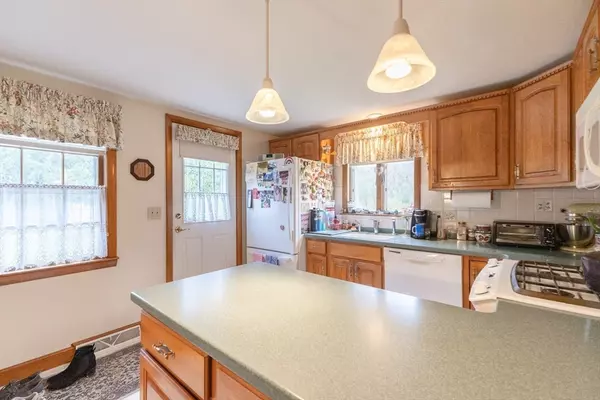 Foxboro, MA 02035,406 South Street