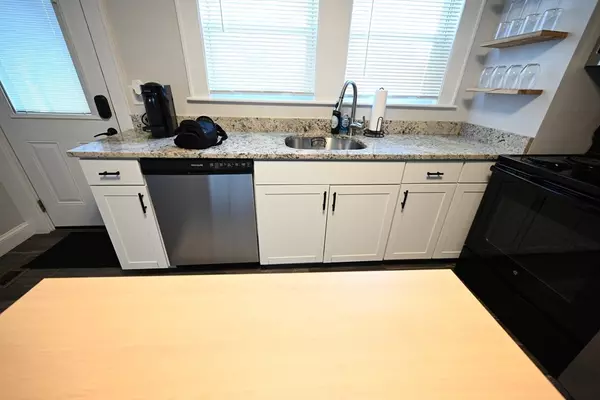 Lowell, MA 01852,375 East Merrimack St #1