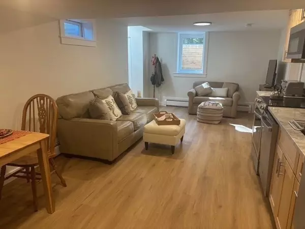 Barnstable, MA 02632,310 B White Oak Trail #B