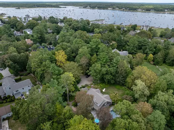 Marion, MA 02738,16 Vine St