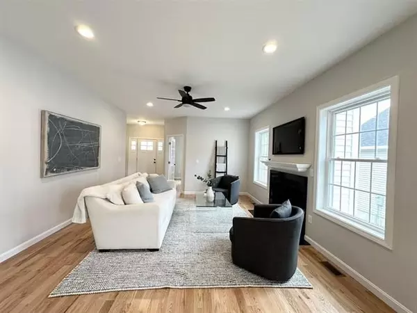 Pelham, NH 03076,7 Venus Way #22