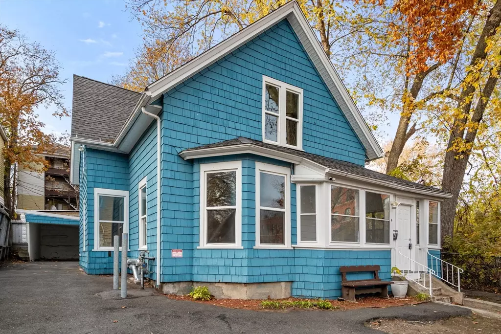 Worcester, MA 01610,4 Albert Street