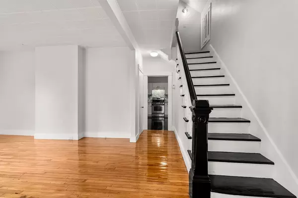 Worcester, MA 01610,4 Albert Street