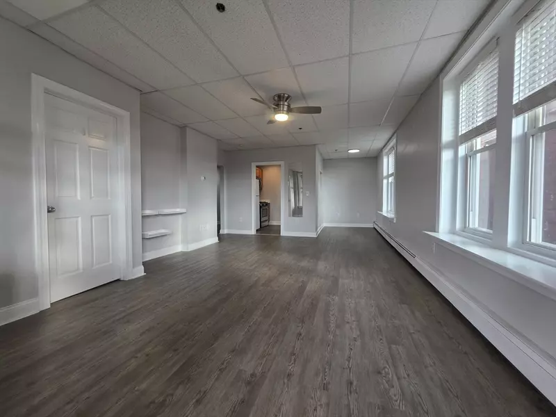 178 High Street #304, Clinton, MA 01510