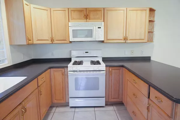 Ashland, MA 01721,145 Captain Eames Cir #145