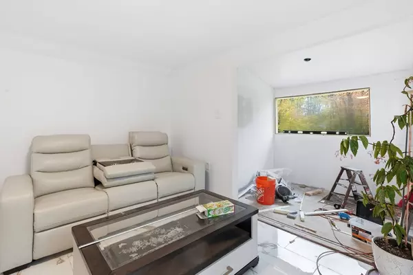 Leicester, MA 01524,2 Shady Ln