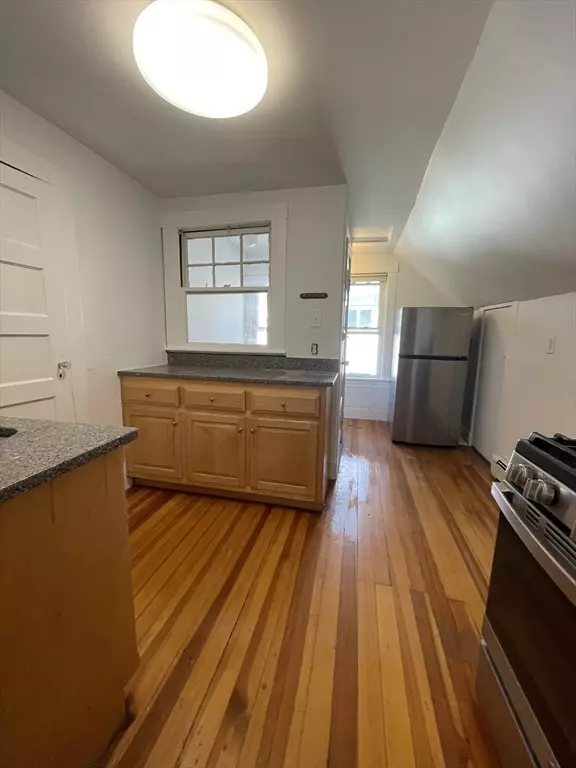 Watertown, MA 02472,27 Lloyd Rd #3