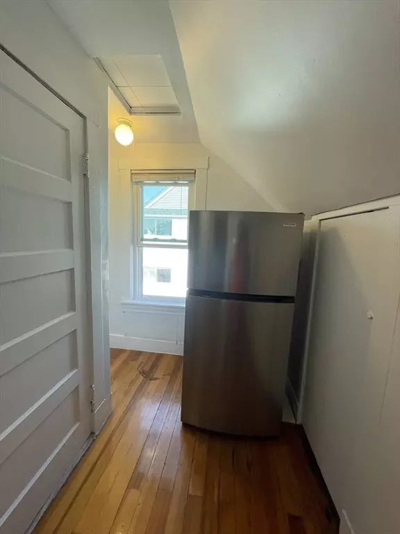 Watertown, MA 02472,27 Lloyd Rd #3