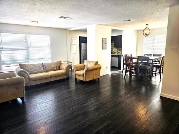 Burlington, MA 01803,26 Beacon Street #17F