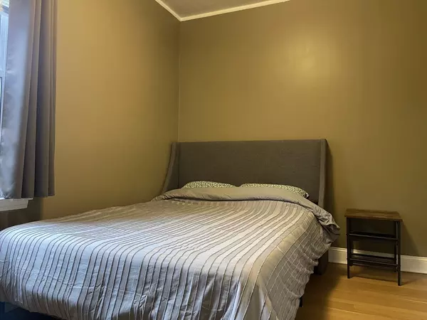 Worcester, MA 01605,12 E. Shelby St. Room For Rent #FURNISHED