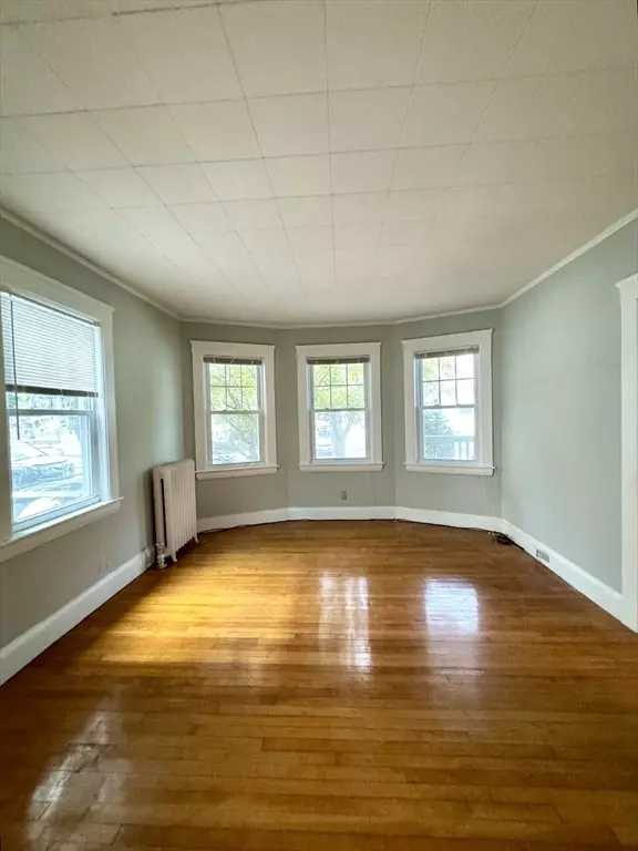 Waltham, MA 02453,16-18 Park St #18