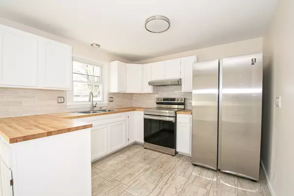 Springfield, MA 01129,41 Queensbury Dr