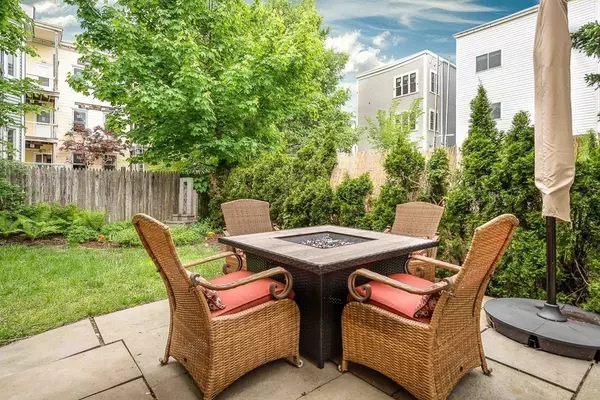 Cambridge, MA 02141,15 York Place #5