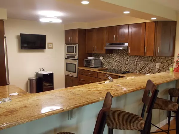 Lynn, MA 01902,154 Lynnway #309