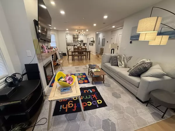 Brookline, MA 02445,34 Jamaica Rd #1