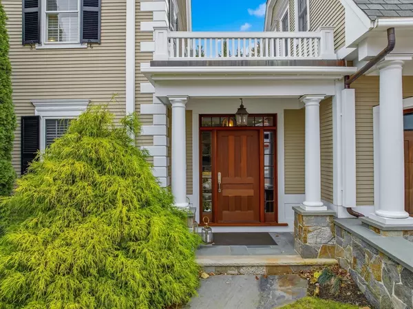 Newburyport, MA 01950,287 1/2 High Street