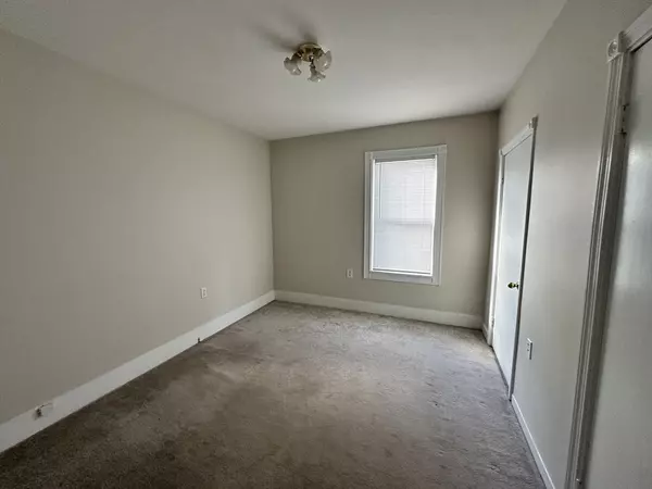 Worcester, MA 01605,18 Gage St #1