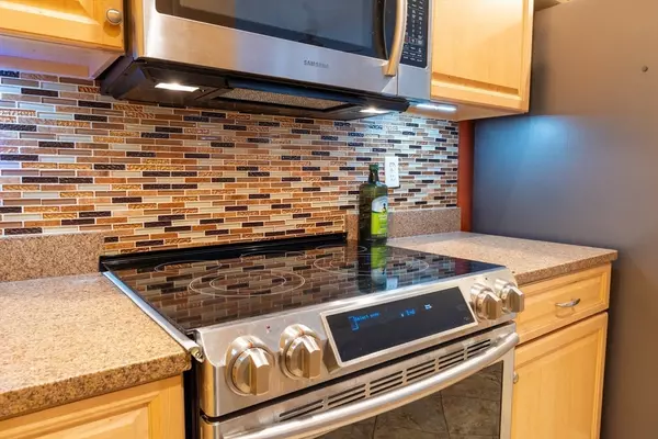 Brockton, MA 02301,10 Felton Street #208