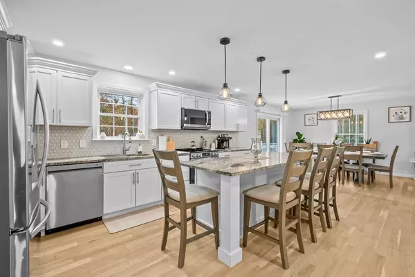 Barnstable, MA 02630,41 Dromoland Ln