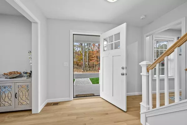 Barnstable, MA 02630,41 Dromoland Ln