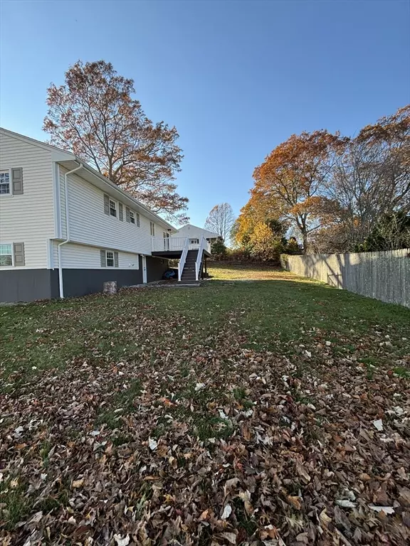 Tiverton, RI 02878,88 Kenyon Road