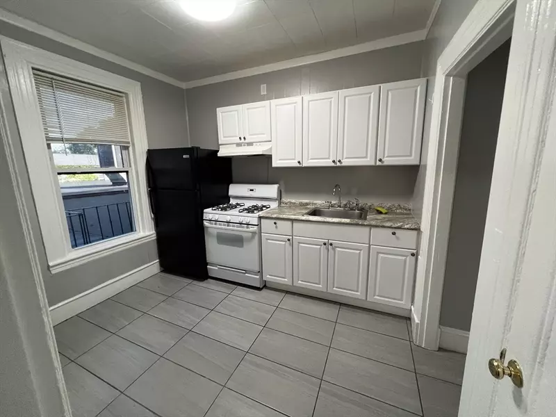 64 Hollis #7, Framingham, MA 01702