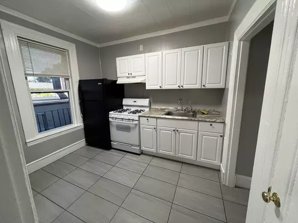 64 Hollis #7, Framingham, MA 01702