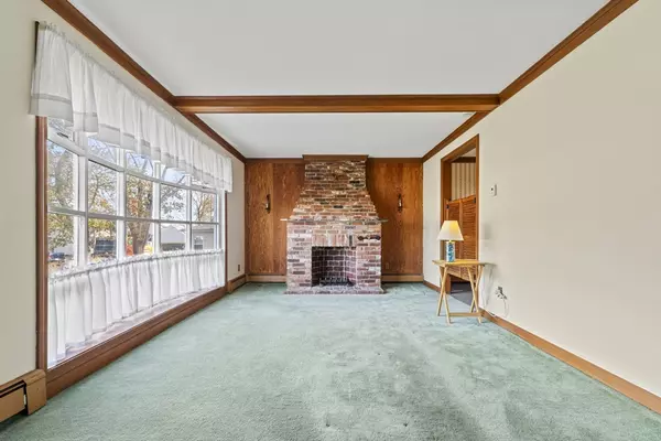 Somerset, MA 02726,55 Dias Terrace