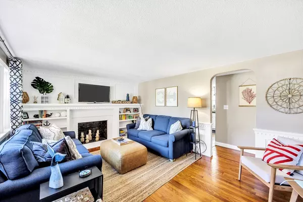 Falmouth, MA 02536,15 Pershing Dr