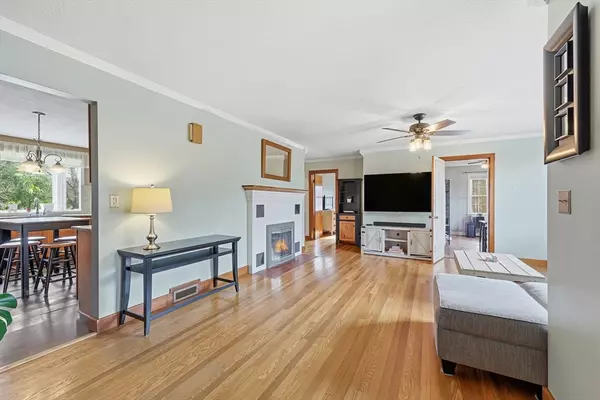 South Hadley, MA 01075,118 Willimansett St