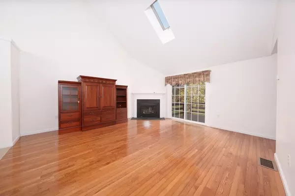 Uxbridge, MA 01569,24 Olde Canal Way #24