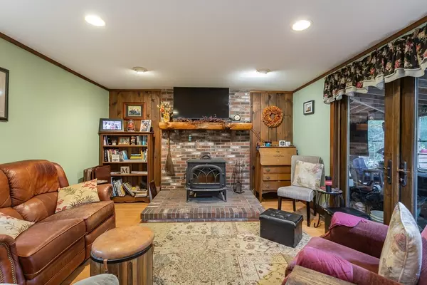 Dartmouth, MA 02747,73 White Oak Run