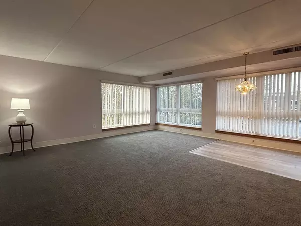 Beverly, MA 01915,60 Rantoul Street #116