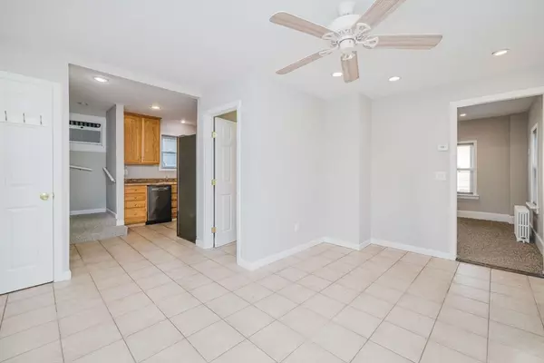 Taunton, MA 02780,6 Makepeace Ave