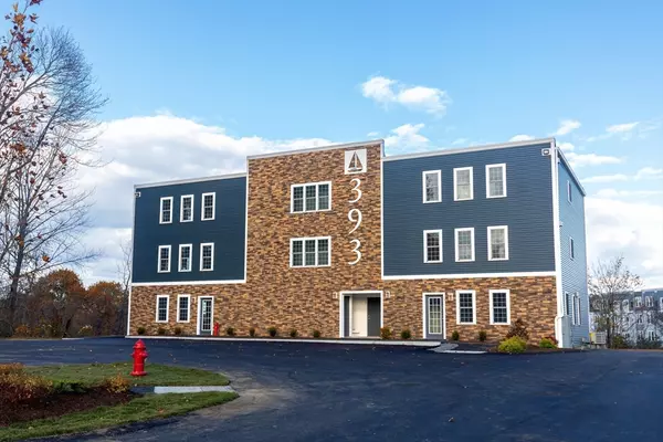 Plymouth, MA 02360,393 Court St #5