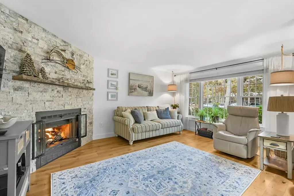 Mashpee, MA 02649,195 Falmouth Rd #7B